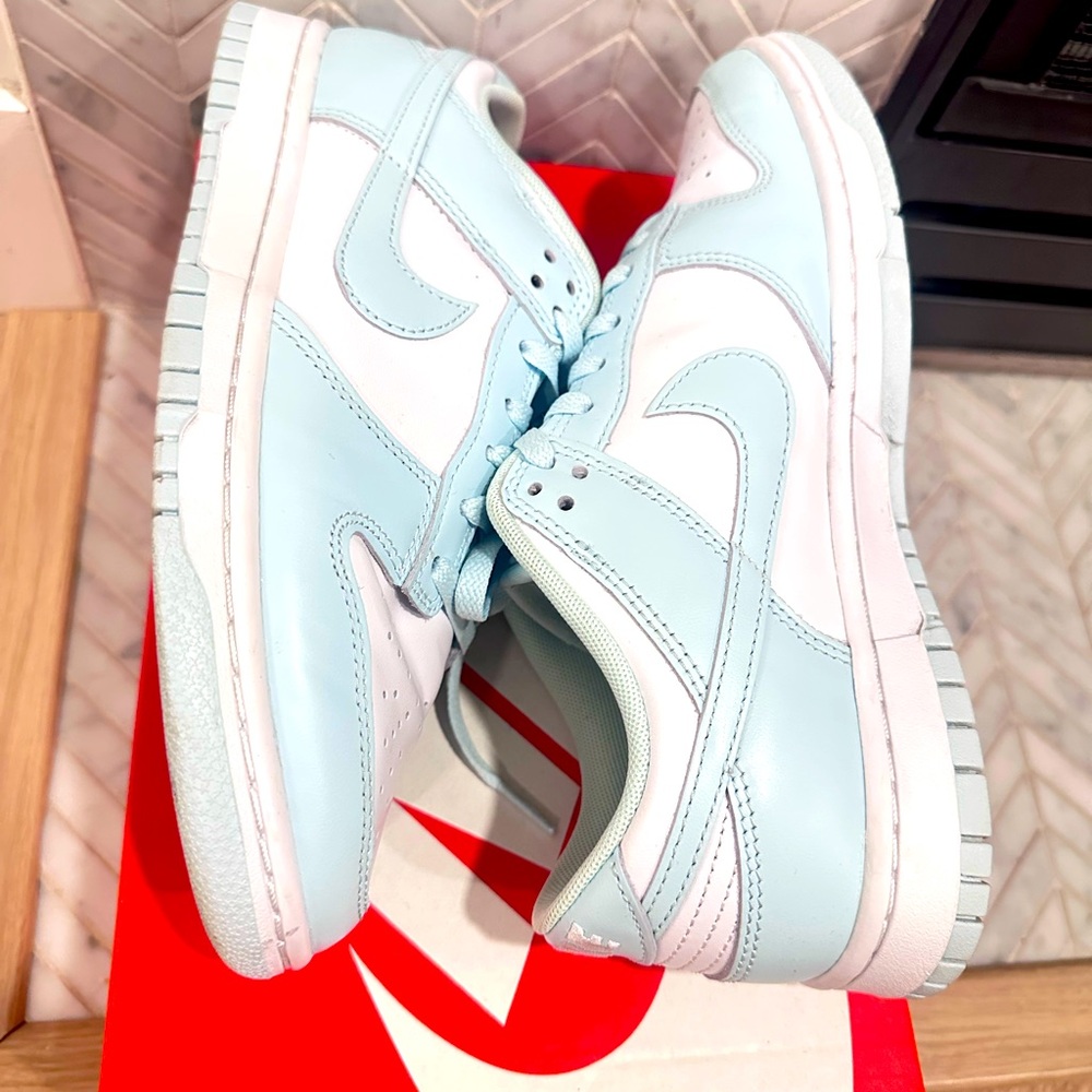 - Size 8 in women’s - Nike Dunk Low Retro White Glacier Blue
